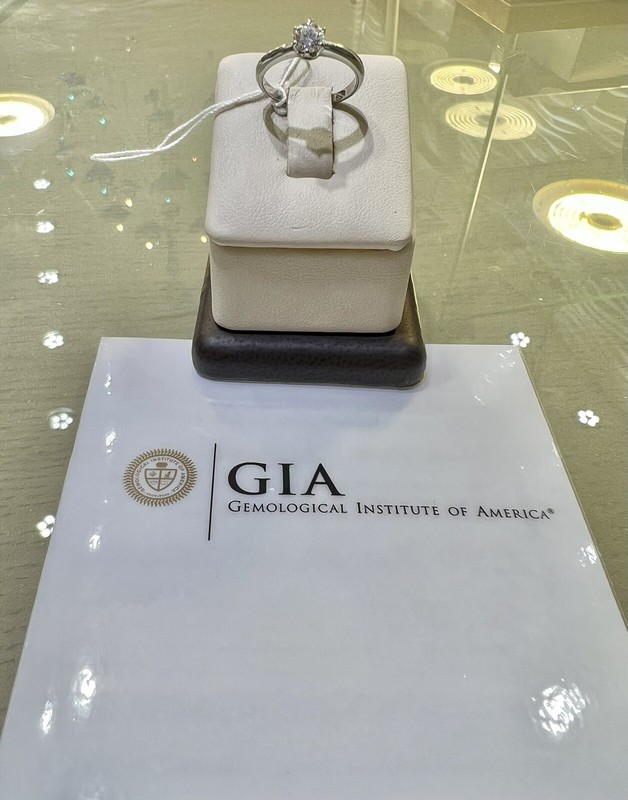 14K white gold GIA certified diamond engagement ring
